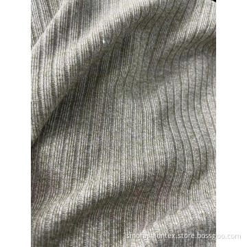 tulang rusuk berat dalam sweater